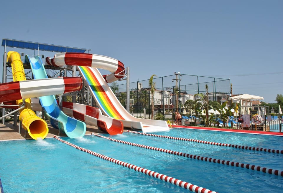 On site, Swimming pool, Entertainment