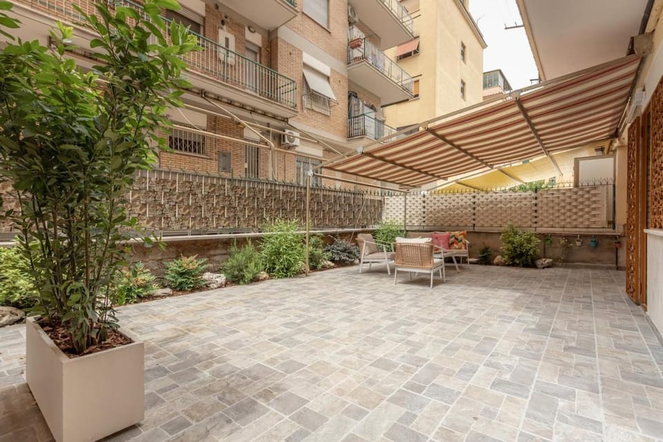 Garden, Balcony/Terrace