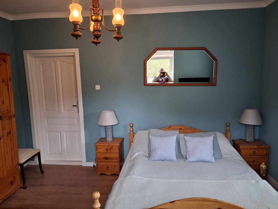 Bed, Photo of the whole room