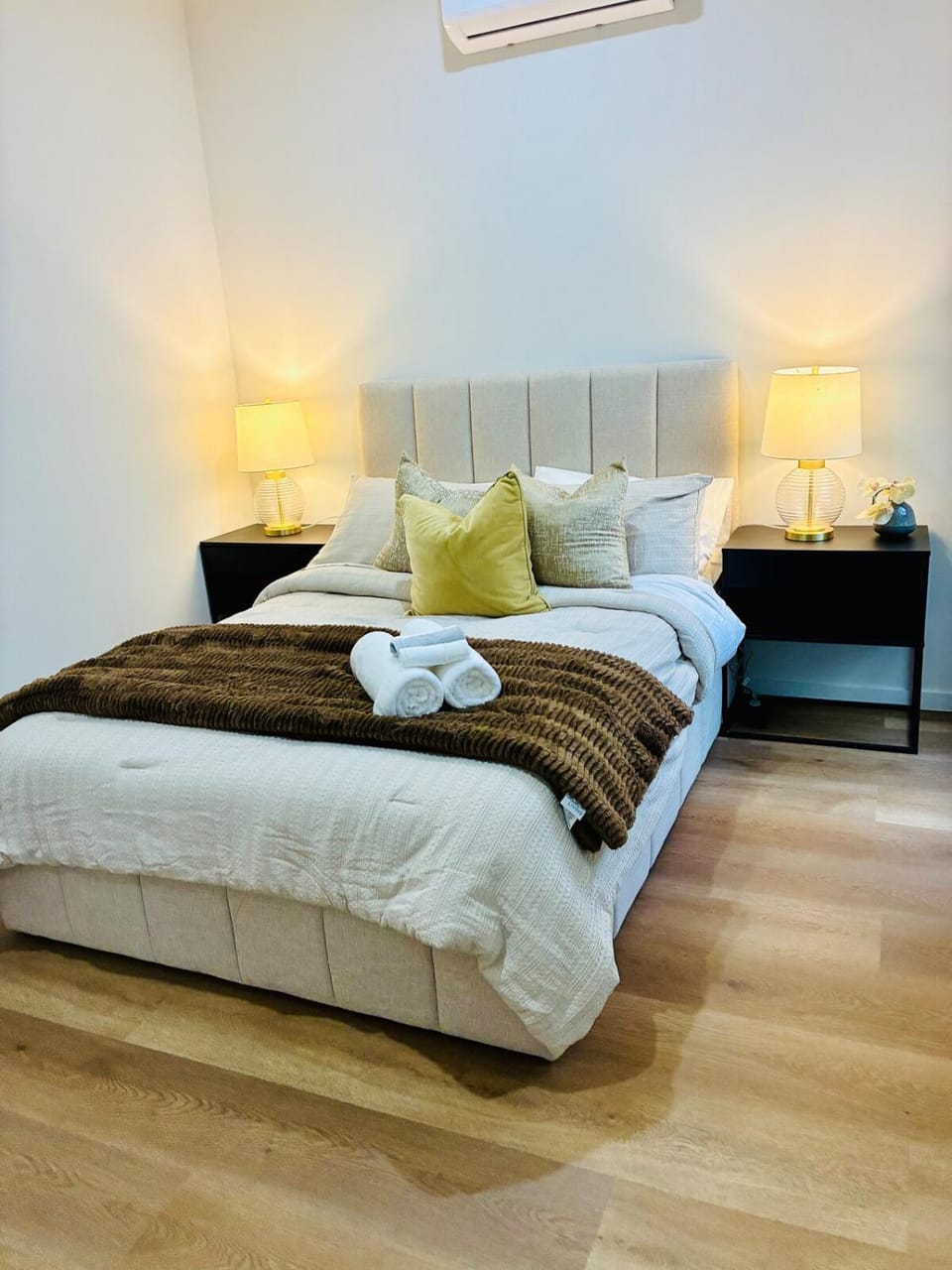 Bed, Photo of the whole room, Bedroom, towels, air conditioner