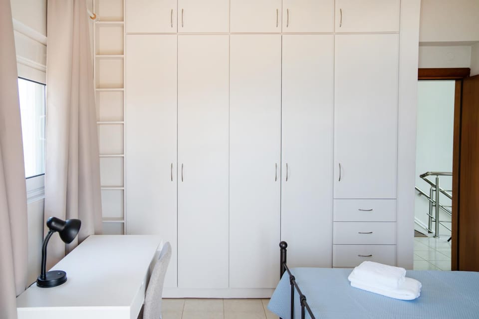 Bed, Photo of the whole room, Bedroom, towels, wardrobe