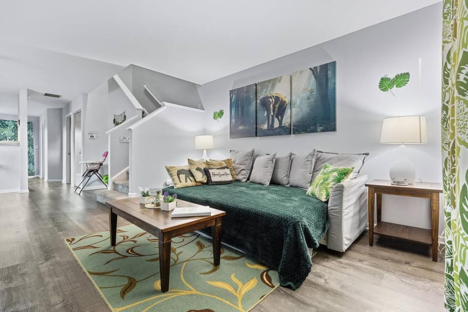 Quiet area/Petfriendly/Wi-fi/5 beds/1.5 bath House in Aurora