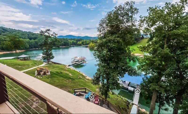 Patio, Lake view