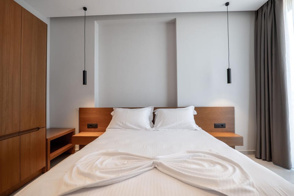 Bed, Photo of the whole room, Bedroom, wardrobe