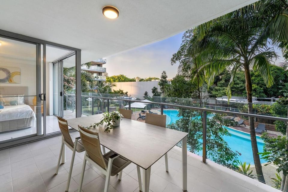 Spacious and Stylish 3BR Apartment in West End Apartment in Brisbane