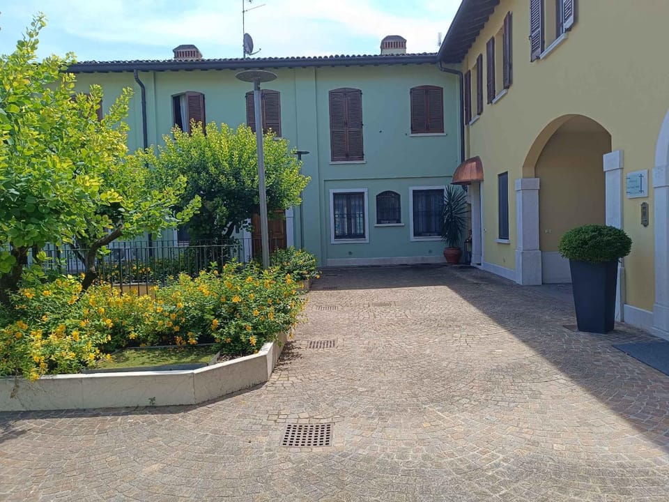 Inner courtyard view