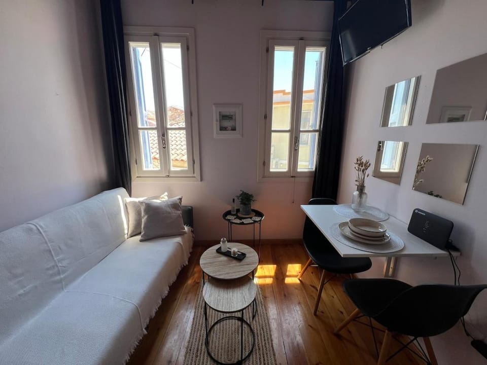 The Cozy Loft Mytilene Apartment in Decentralized Administration of the Aegean
