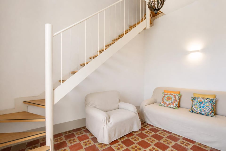 Facade/entrance, Living room
