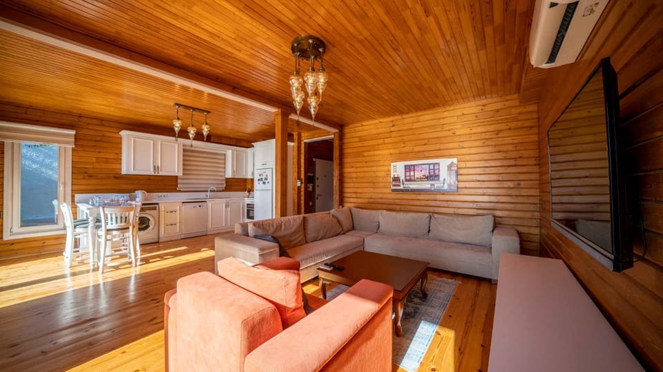TV and multimedia, Kitchen or kitchenette, Living room, Dining area