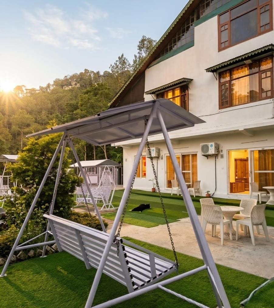 Property building, Garden view