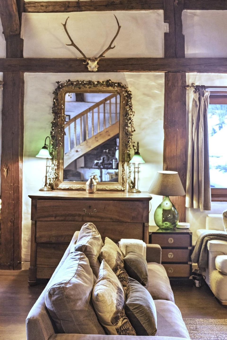 Beautiful chalet sleeps 10 with hot tub Chalet in Les Gets