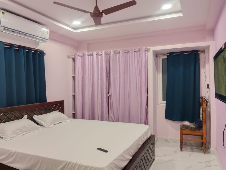 Om Namo Venkateshaya Srinivasam Service Appartment Vacation rental in Visakhapatnam