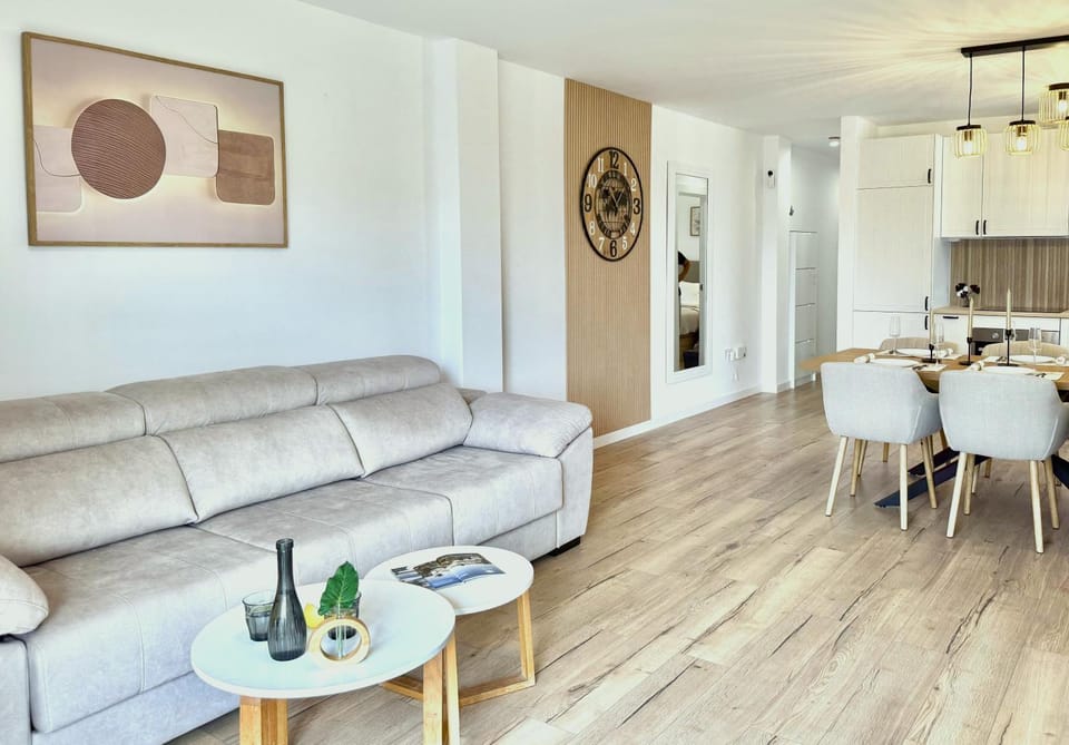 TV and multimedia, Kitchen or kitchenette, Living room