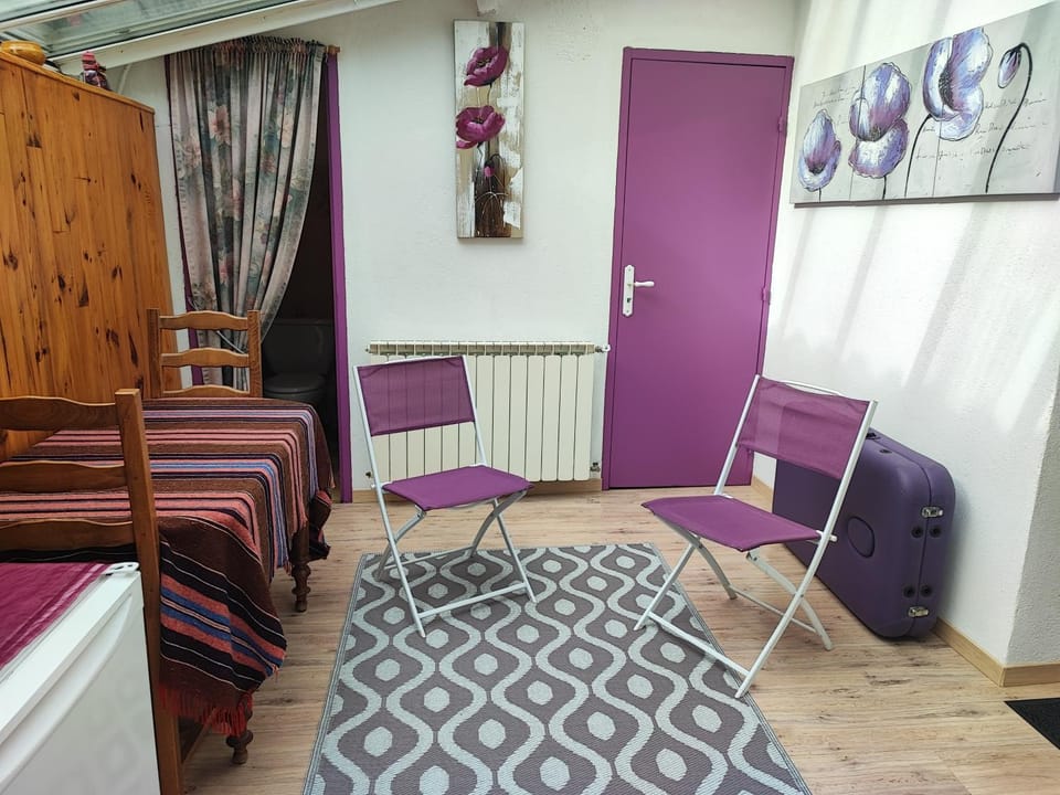 Chambre deux personnes et un bébé Bed and Breakfast in Occitanie