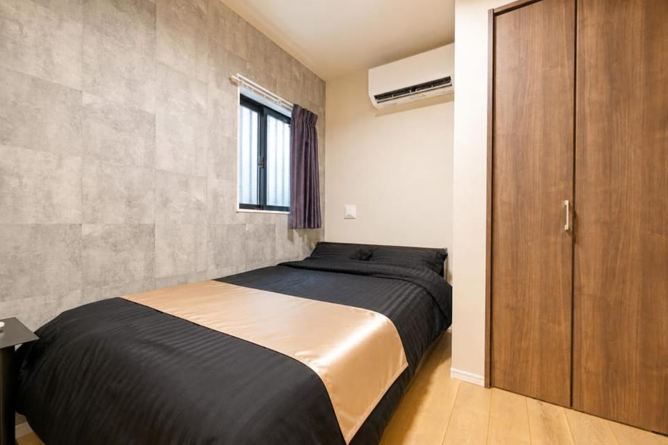 Bed, Bedroom, air conditioner