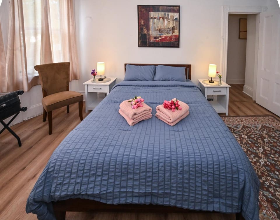 Sunny Haven House Apartment in Jersey City