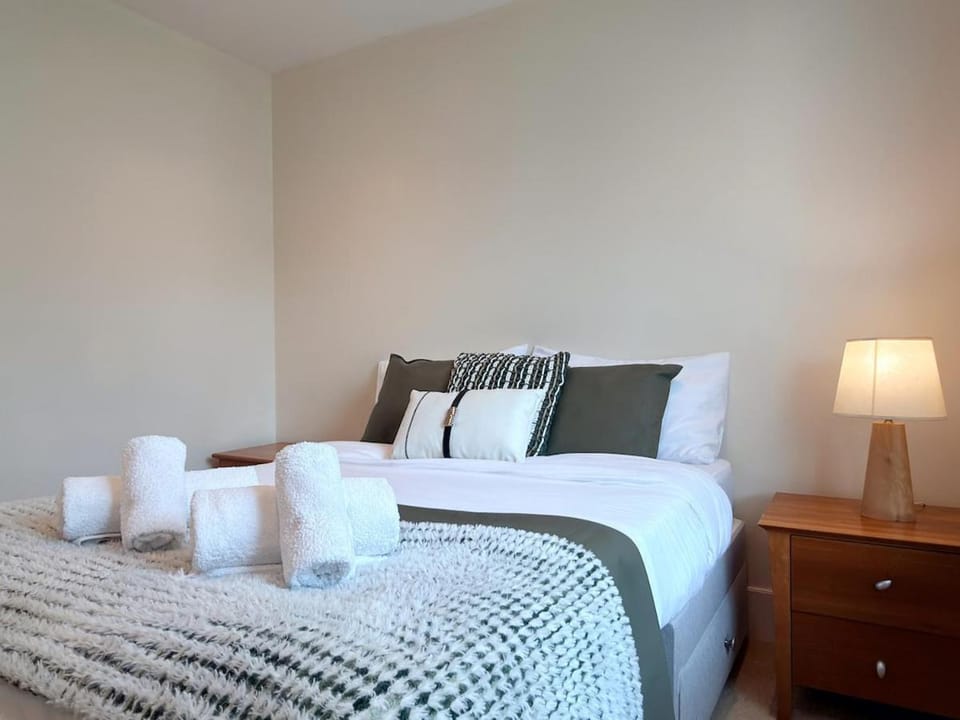 Cosy 2BRs Apt with balcony near Vauxhall Apartment in City of Westminster