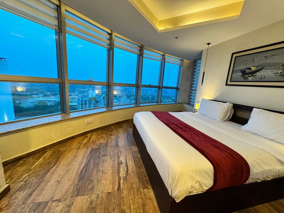 Luxury 3 Bedroom Apartment in Centaurus with Mountain & City Views Apartment in Islamabad Capital Territory