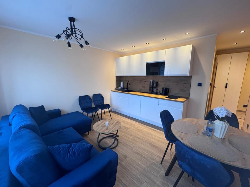 TV and multimedia, Kitchen or kitchenette, Living room, Dining area