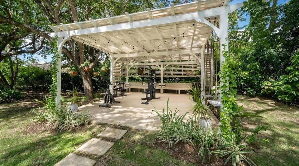 Villa Aama luxury 7 bed villa, Sandy Lane Barbados Villa in Holetown