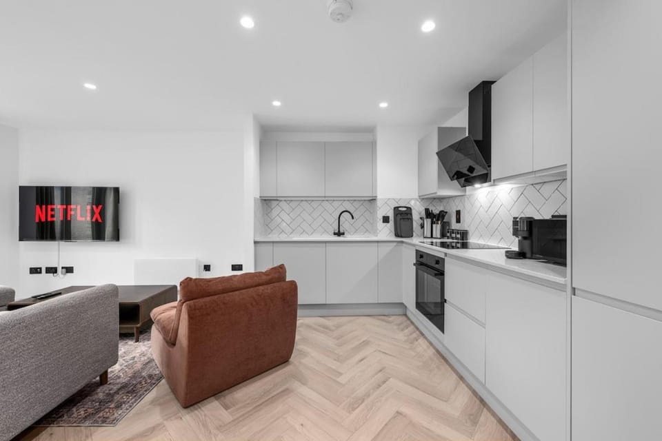 Stunning Central 2 bed by City Apartment in Salford