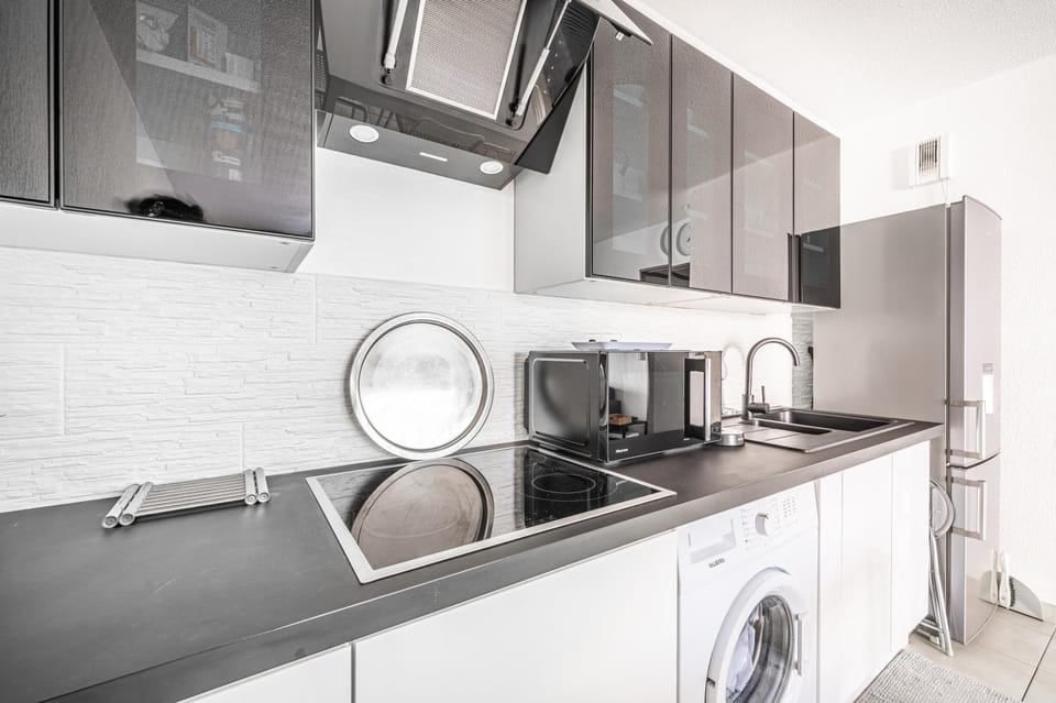 Kitchen or kitchenette, stove