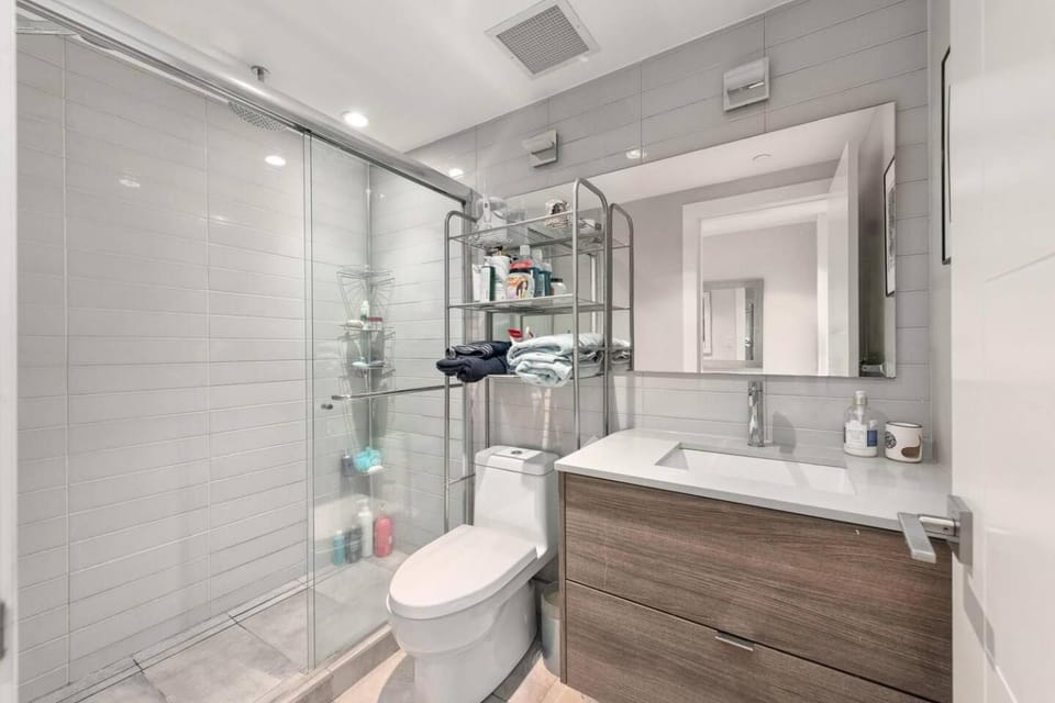 Elite Townhouse @ the Shipyards House in North Vancouver