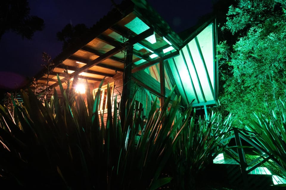 Chales Temporada Jardim do Buda com Piscina Aquecida Bed and Breakfast in State of Santa Catarina
