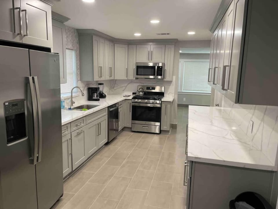 LSU Gem - Steps from Stadium - On campus House in Baton Rouge