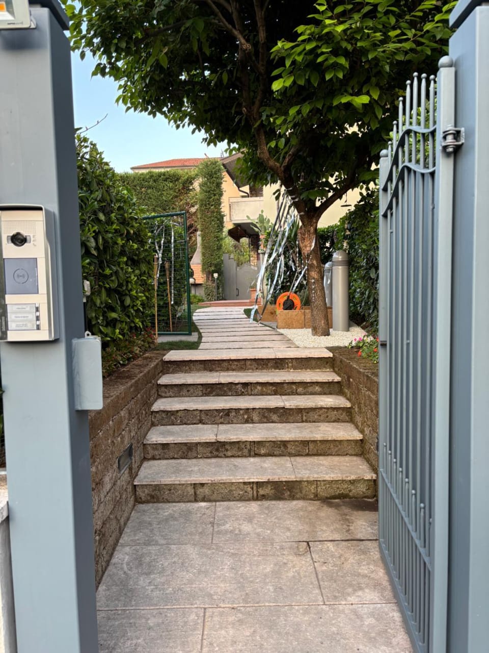 Facade/entrance, Garden view