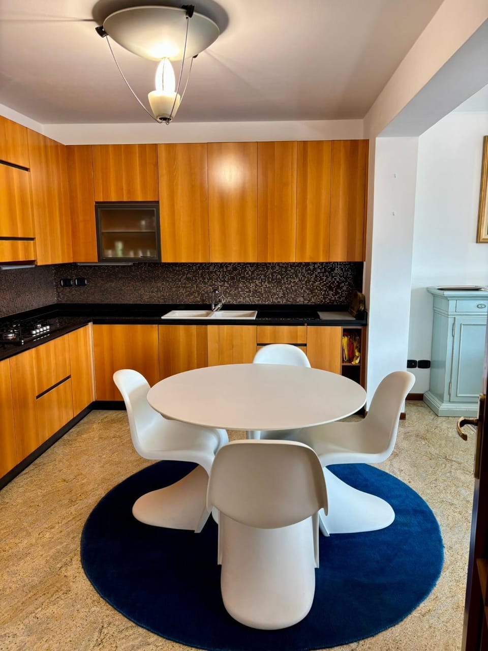 Kitchen or kitchenette, Dining area, air conditioner