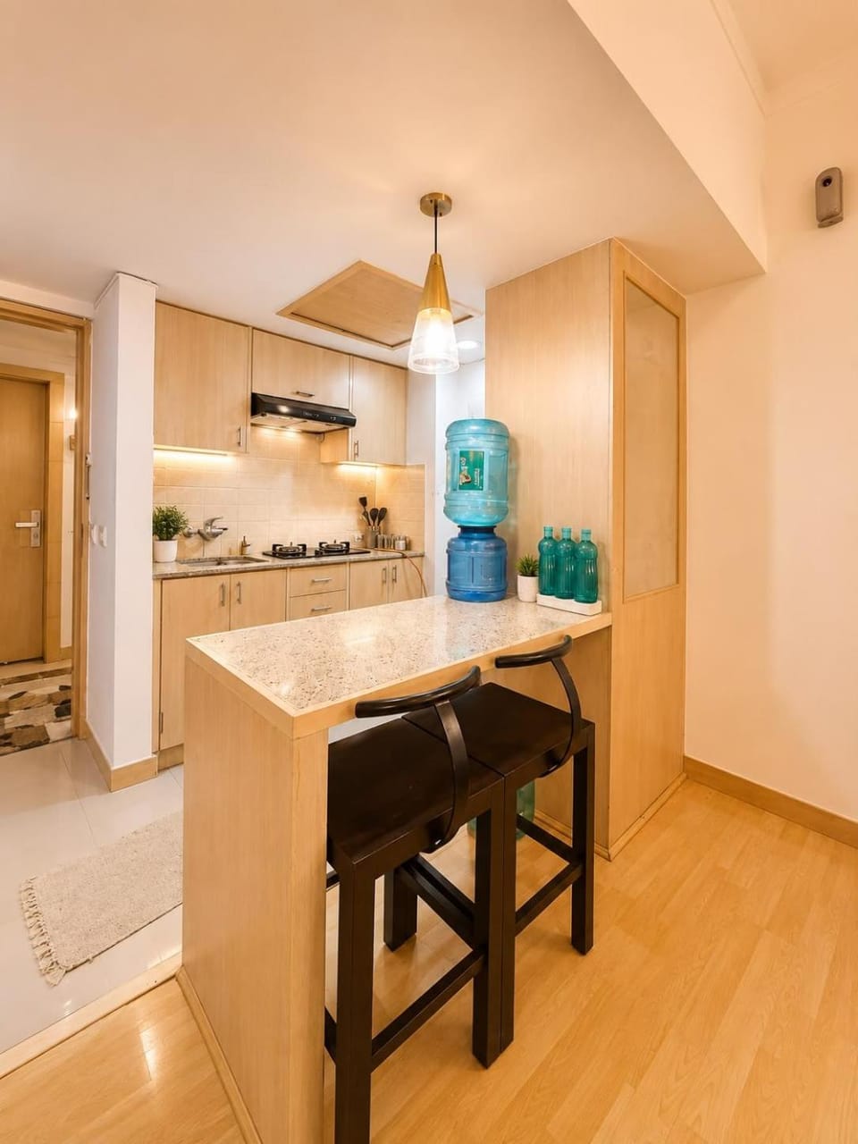 Spacious Luxury Room with View studio flat Apartment in Uttar Pradesh