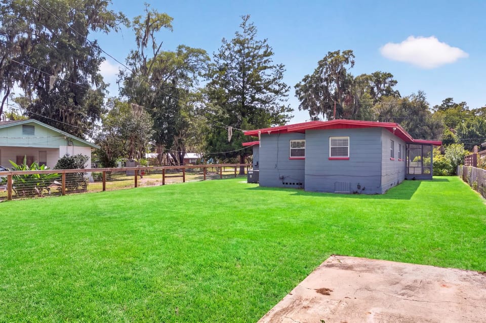 Property building, Garden view