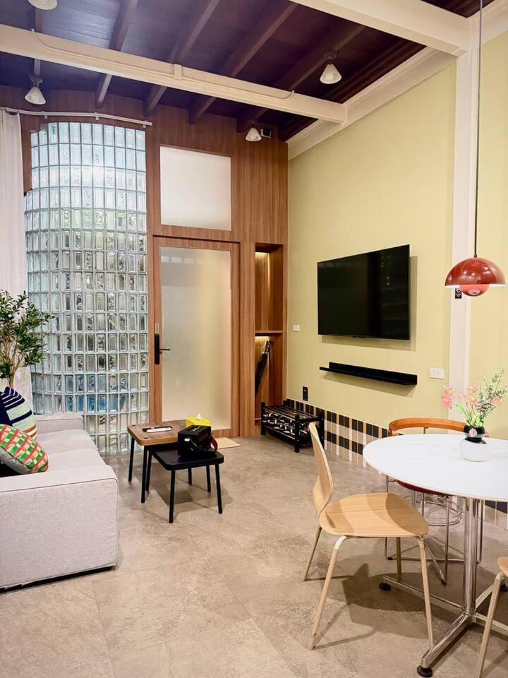 Nueng Rana Twin Houses 2 Private Homes Yaowarat House in Bangkok