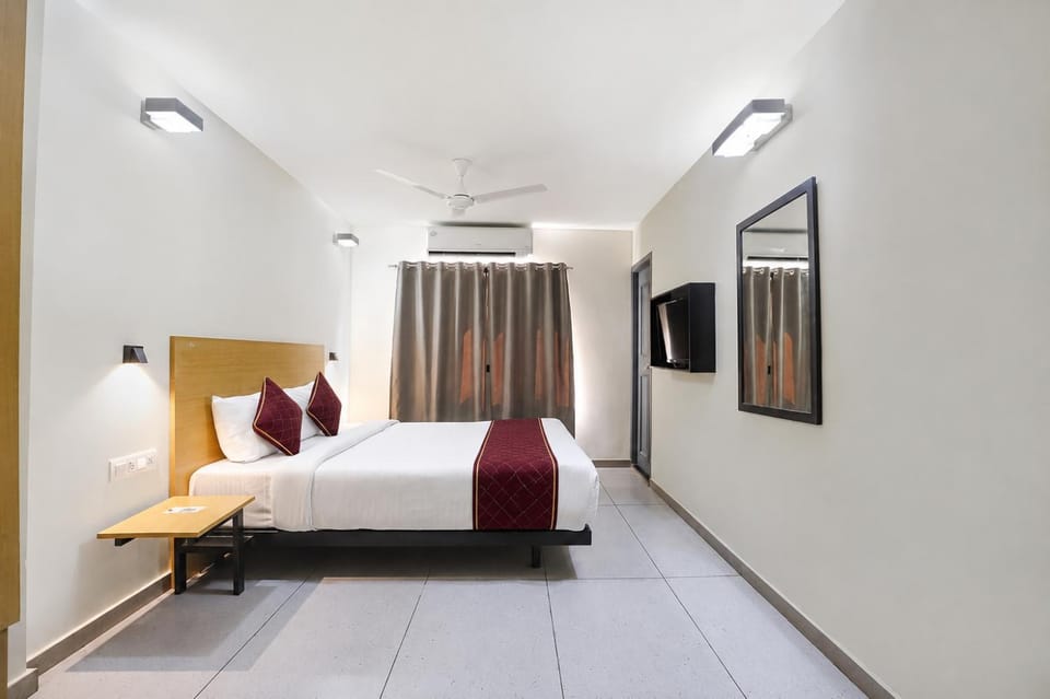 Starlight Hotels PONDY BAZAAR T-Nagar Chennai Hotel in Chennai