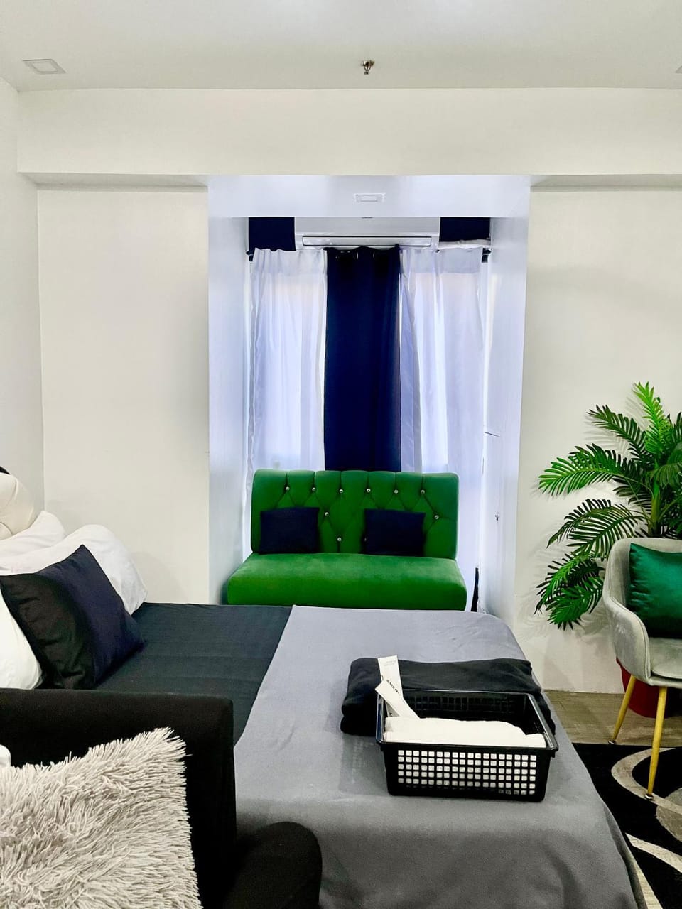 Elles Hangout Place Apartment hotel in Quezon City