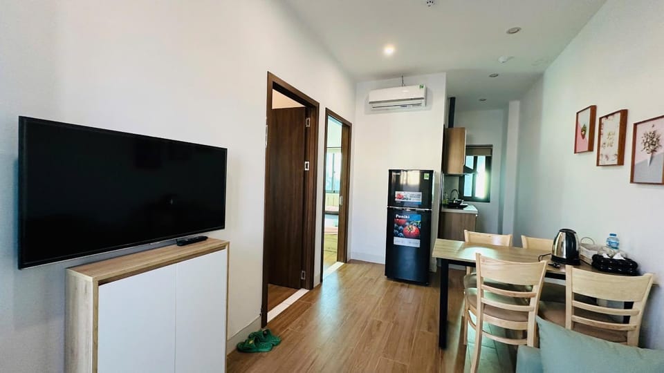 Light Home Apartment in Hanoi