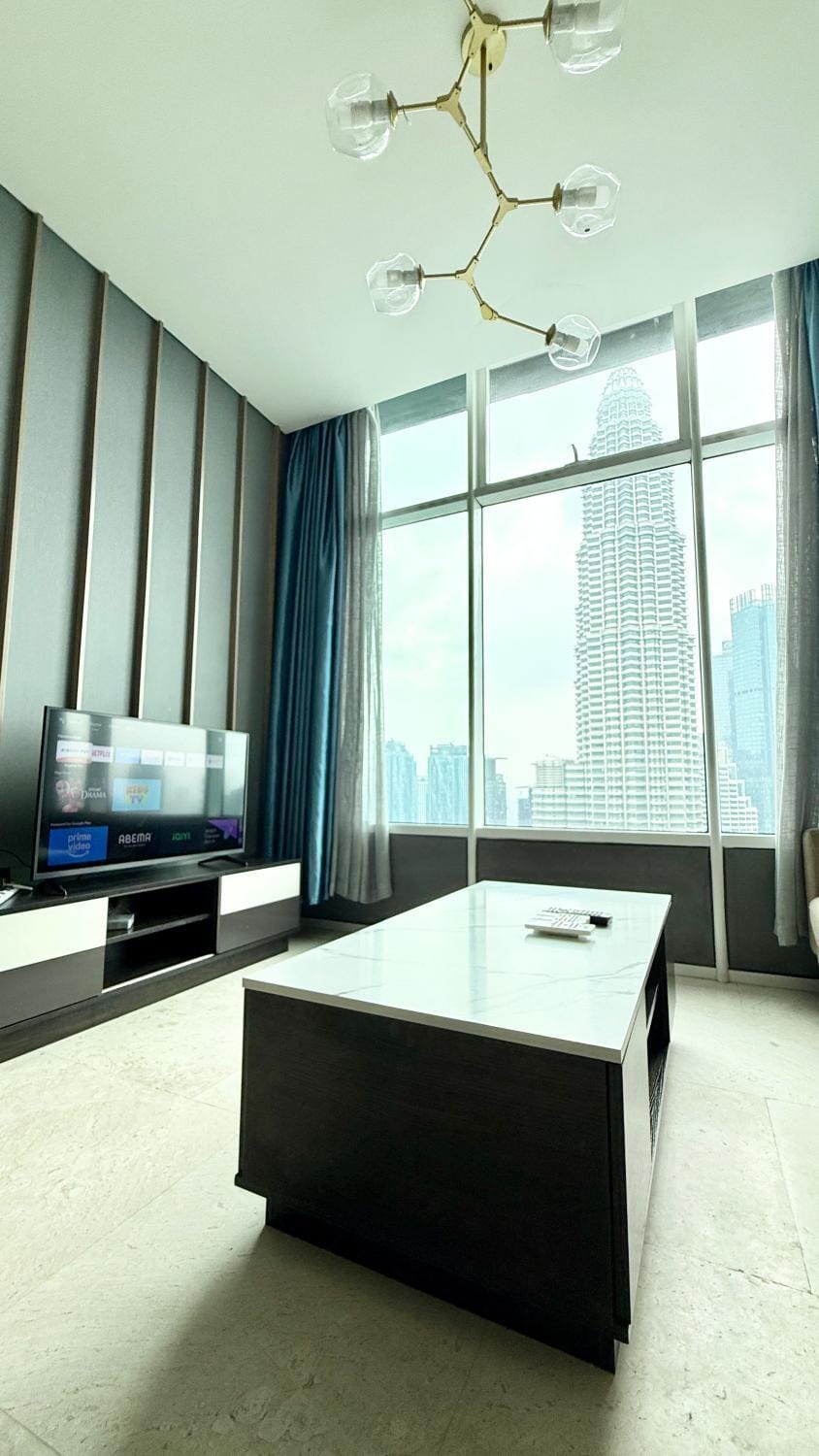 TV and multimedia, Living room, Seating area, Evening entertainment