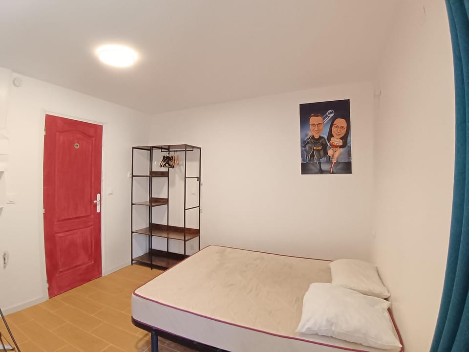 Maisonnette E climatisée avec borne de recharge parking proximité océan House in Nouvelle-Aquitaine