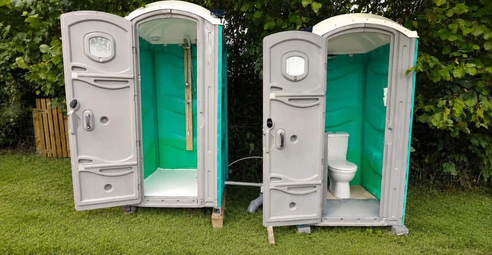 Shower, Toilet