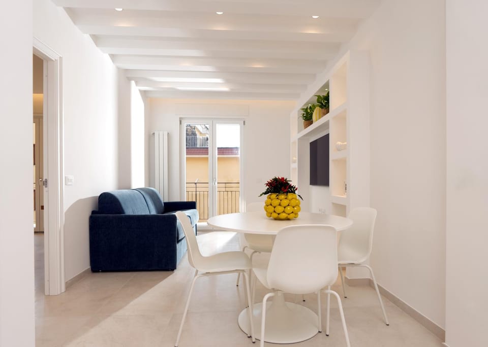 De Vivo Realty - Panorama Suite Sorrento Apartment in Sorrento