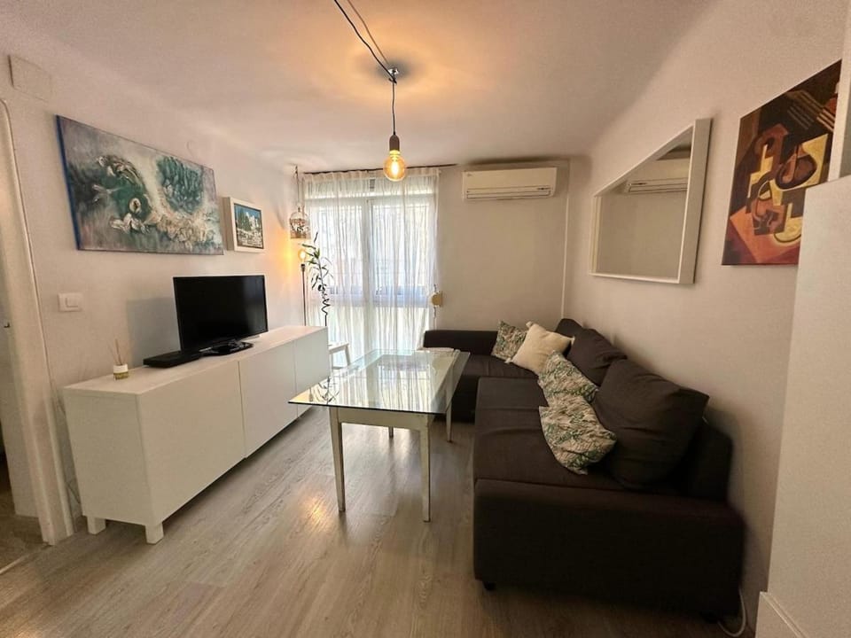 Communal lounge/ TV room, TV and multimedia