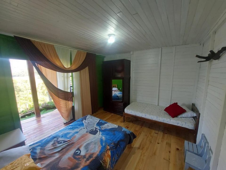 Chácara aconchegante com vista para o rio House in State of Santa Catarina