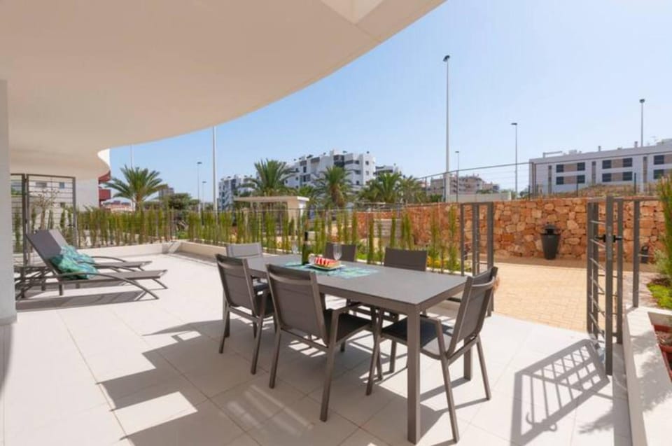 View (from property/room), Balcony/Terrace, Seating area