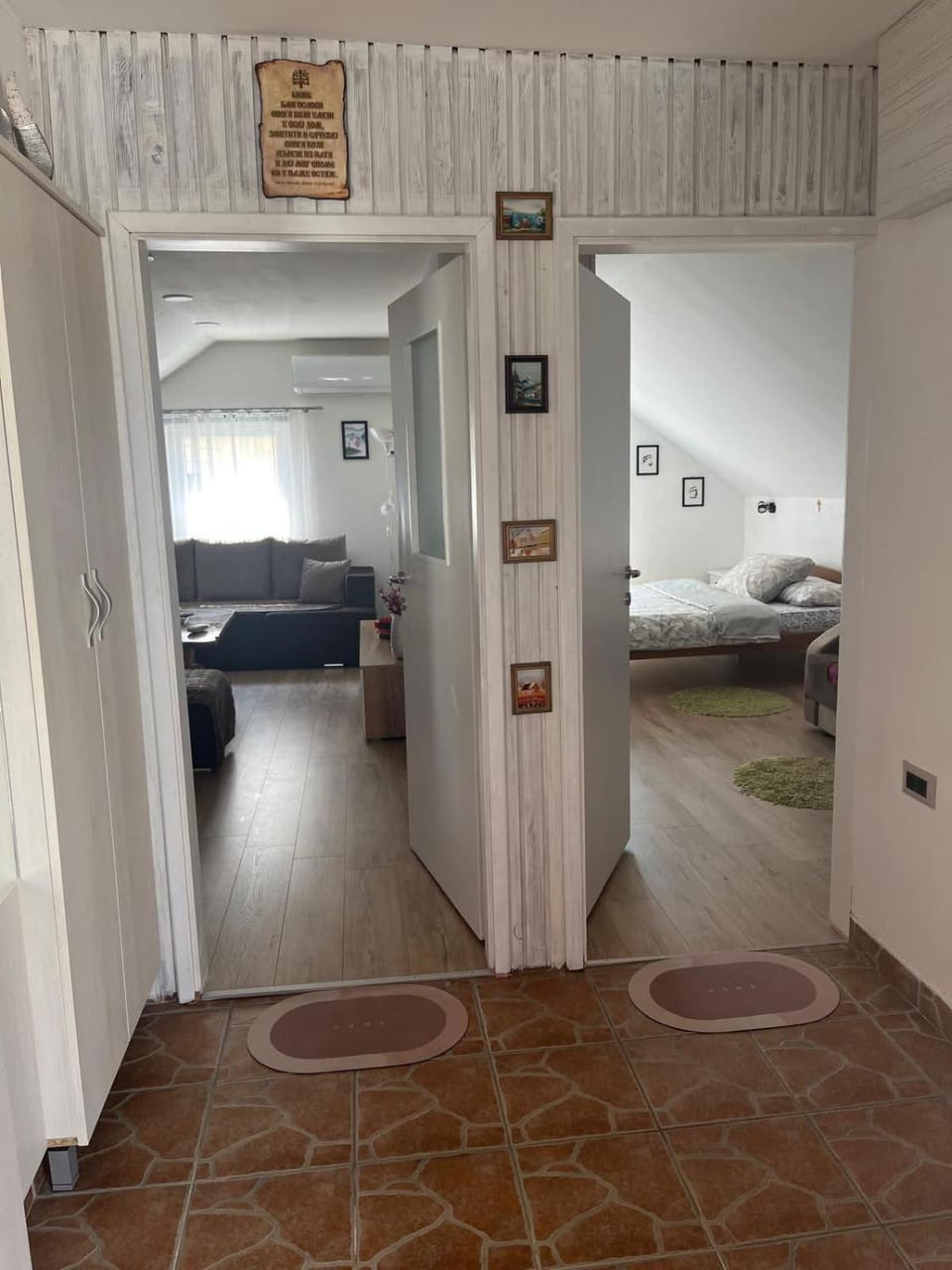 Photo of the whole room