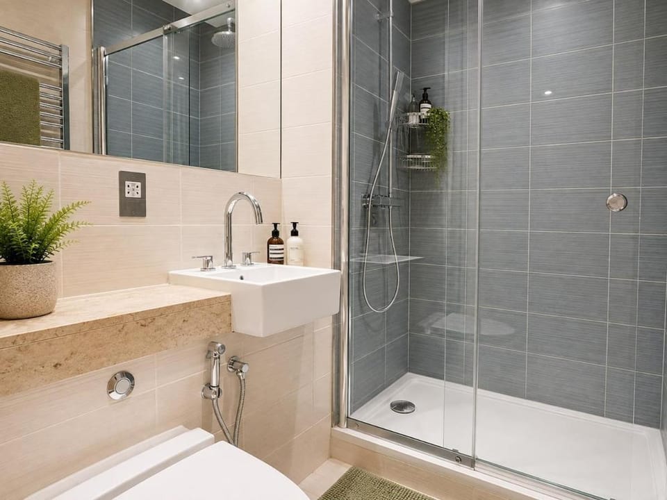 The Mayfair Edition Apartment in City of Westminster