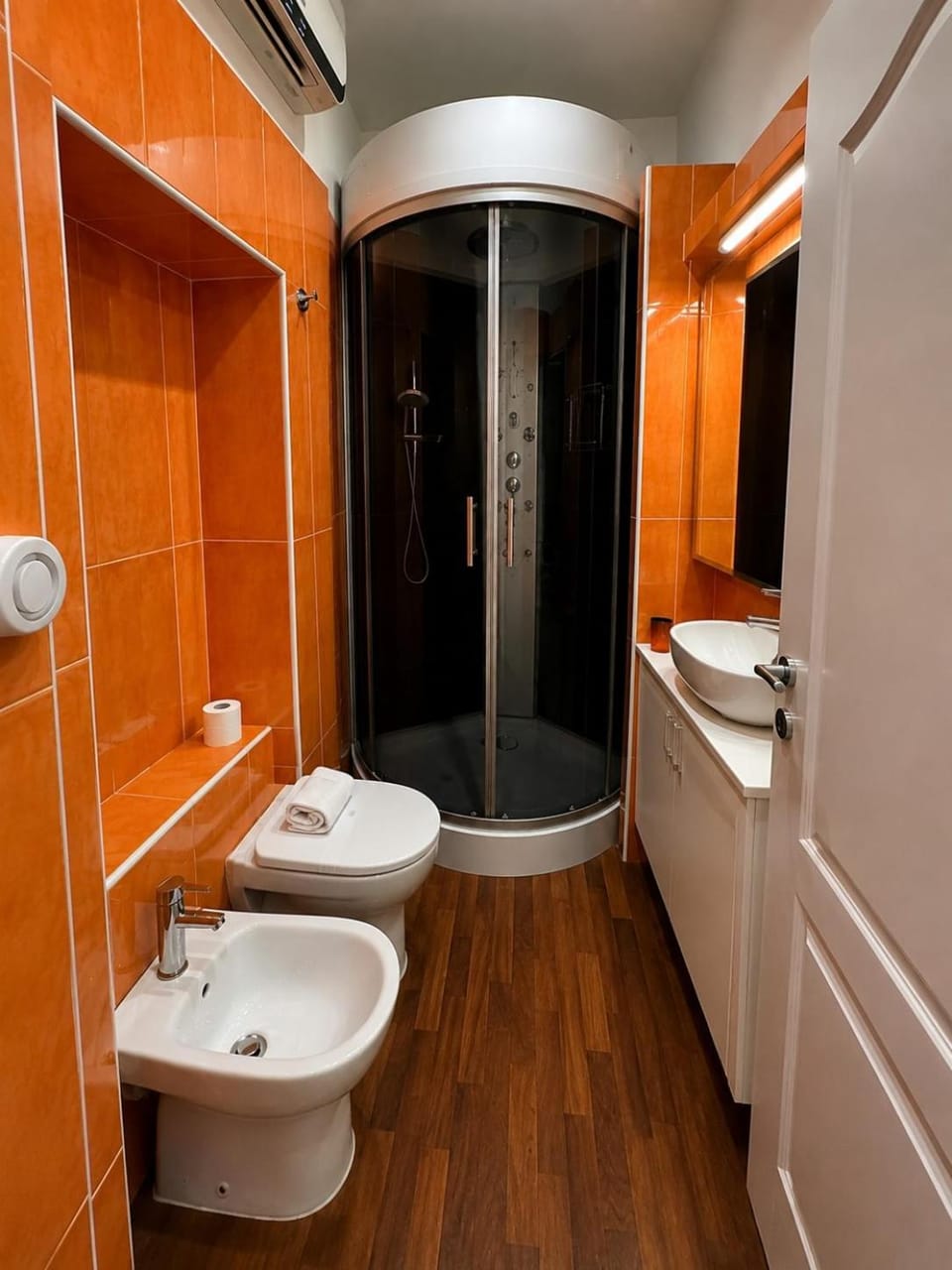 The Orange Loft Florence - 5 min to City Center Apartment in Florence