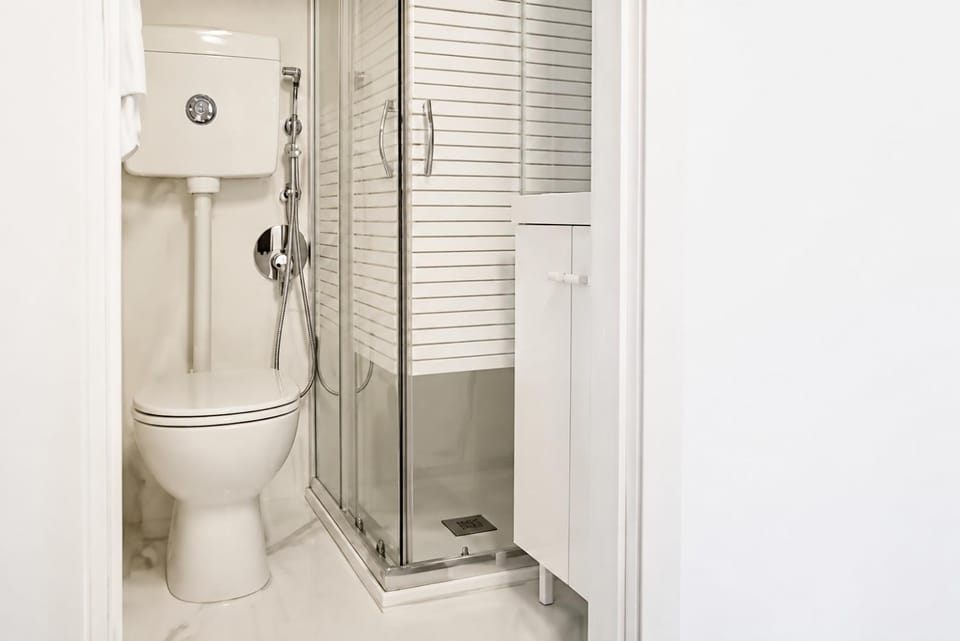 Shower, Toilet, Bathroom