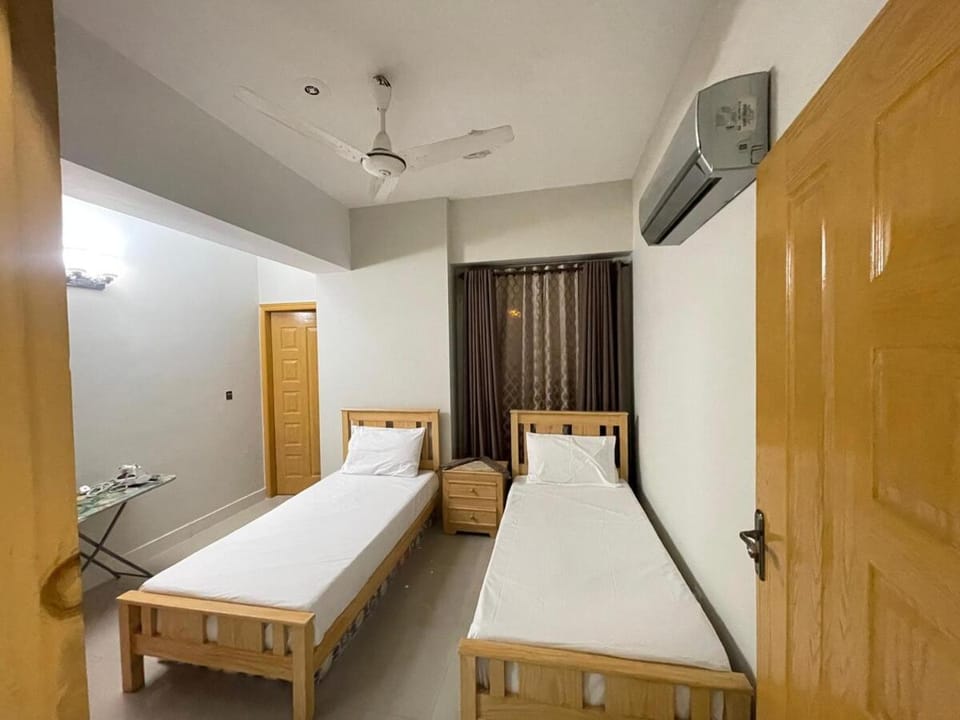 The Windsor Signature 2BHK By AirMakaan F-17 Apartment in Islamabad Capital Territory