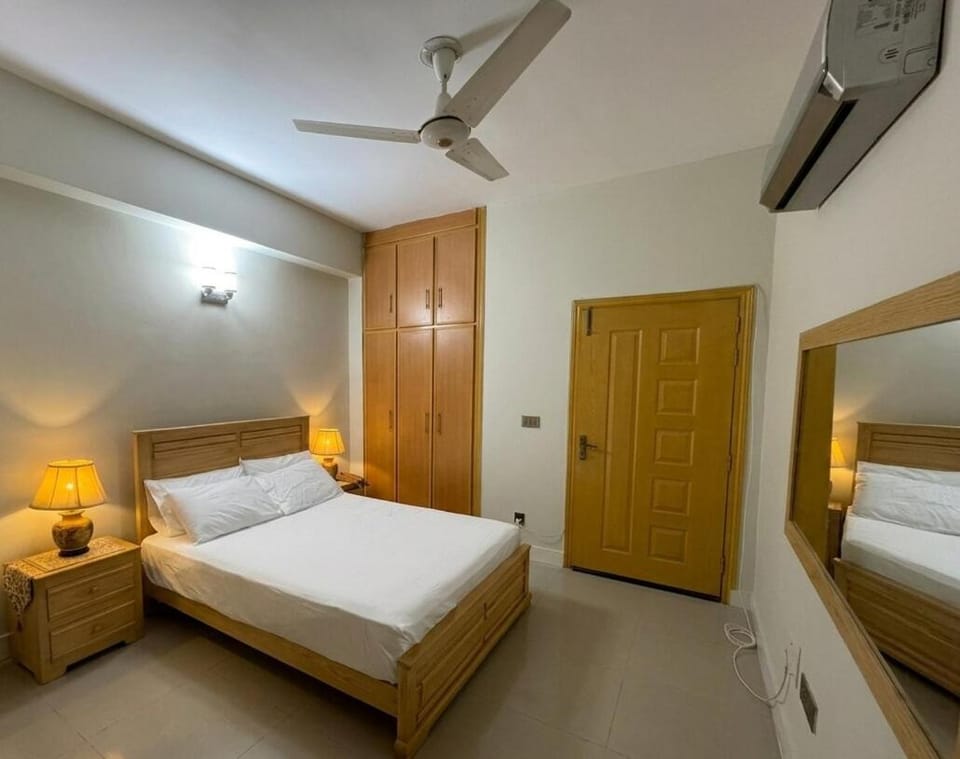 The Windsor Signature 2BHK By AirMakaan F-17 Apartment in Islamabad Capital Territory